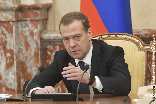 Медведев утвердил программу «Цифровая экономика»