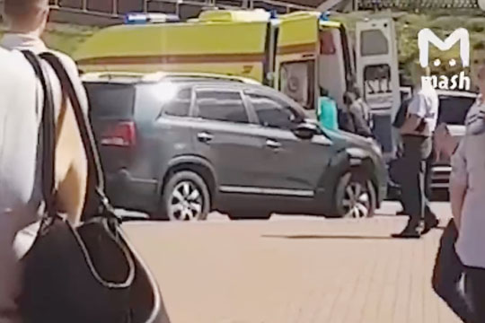 Опубликовано видео эвакуации раненного при стрельбе в Мособлсуде