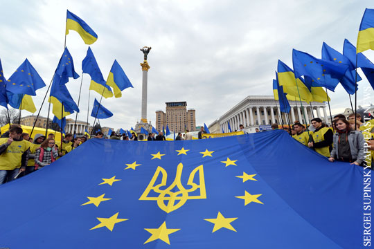 Киев стимулирует массовый исход населения из Украины