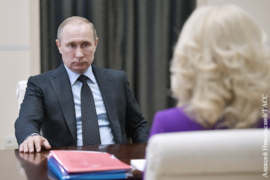 Путин назвал чушью случаи взимания денег за справки с пострадавших от ЧС