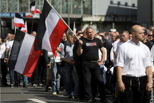 В Берлине задержали почти 40 человек на марше неонацистов
