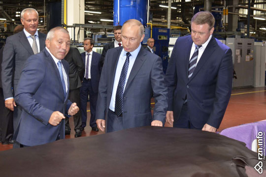 Путин посетил кожевенный завод в Рязани