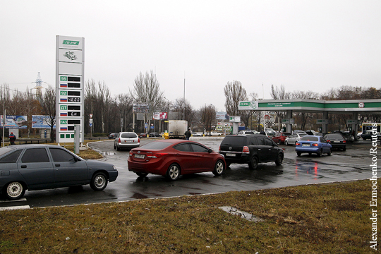 Экономист: Цены на газ для автомобилей на Украине повышают люди, близкие к Порошенко