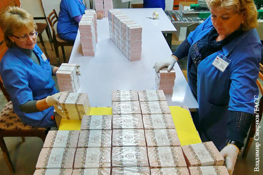 Резервный фонд России в августе сократился до 1,002 трлн рублей