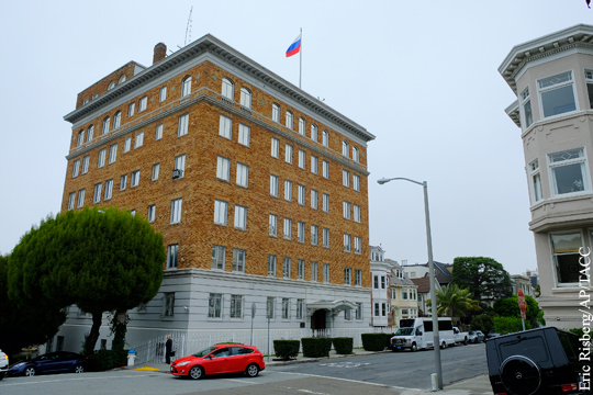 МИД: Спецслужбы США решили провести обыск в генконсульстве в Сан-Франциско