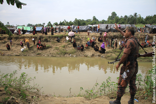 СМИ Мьянмы обвинили мусульман-рохинджа в разрушении статуй Будды