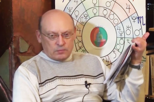 Астролог получил три года колонии за мошенничество с жильем в Москве 
