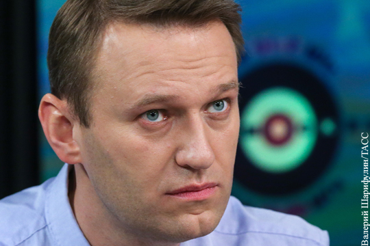 Навальный вновь собрался во Францию 