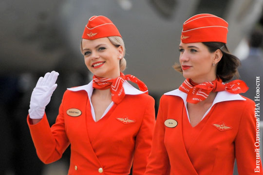 Мосгорсуд потребовал от «Аэрофлота» отменить требования к размеру одежды стюардесс