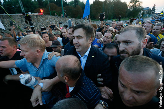 Саакашвили внесен в базу «Миротворца»