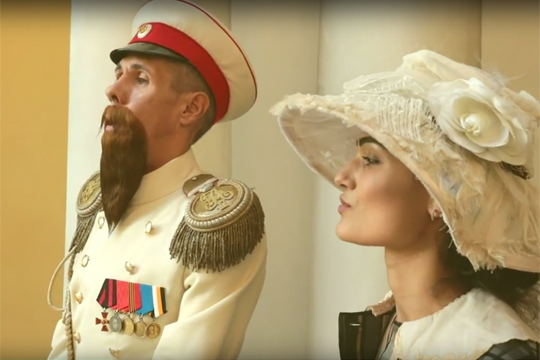 Актер Панин поиздевался над Николаем II и Поклонской в своем шоу на YouTube