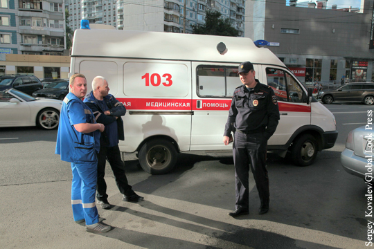 В центре Москвы вступившемуся за девушек охраннику отрезали ухо