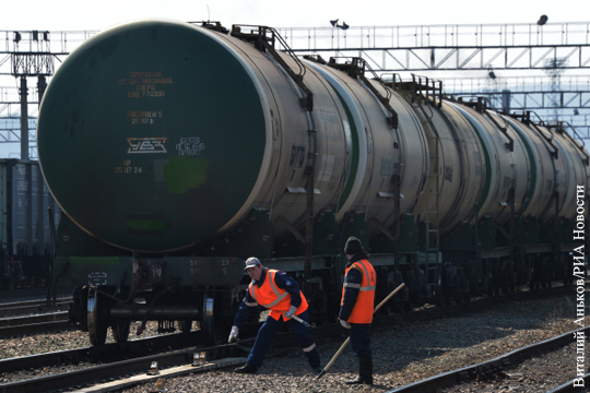 Грузовые поезда начали регулярно курсировать по железнодорожному объезду Украины