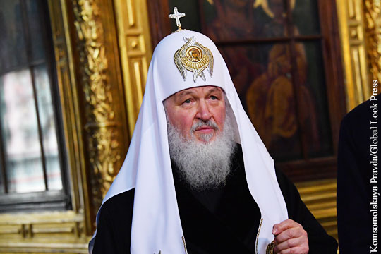 Патриарх Кирилл призвал уйти на пенсию не согласных с ним священников