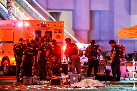 При стрельбе в Лас-Вегасе погибли более 50 человек