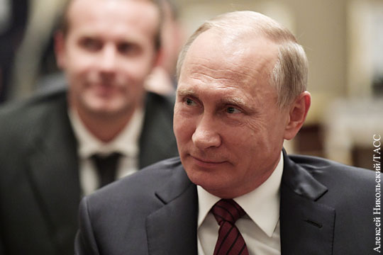 Путин возглавил рейтинг доверия политикам