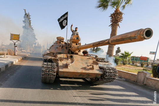 Коалиция США дала выйти из Ирака в Сирию более чем 1 тыс. террористов с танками
