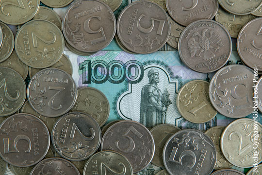Укрепление рубля сэкономило бюджету миллиарды