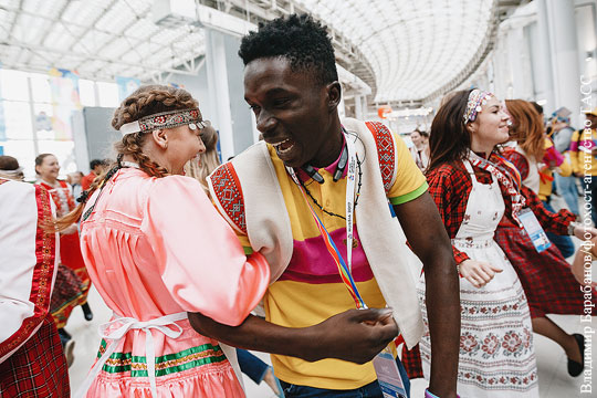 Сочинский фестиваль запустил по всему миру сетевое броуновское движение