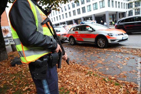 В результате нападения неизвестного с ножом в Мюнхене пострадали пять человек