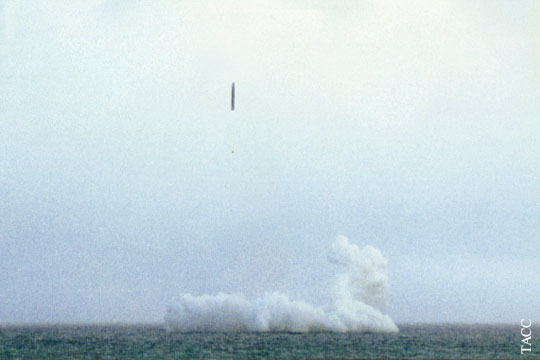 Россия запустила четыре межконтинентальных баллистических ракеты
