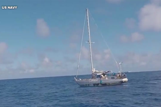 В Тихом океане спасли пять месяцев дрейфовавших на яхте американок