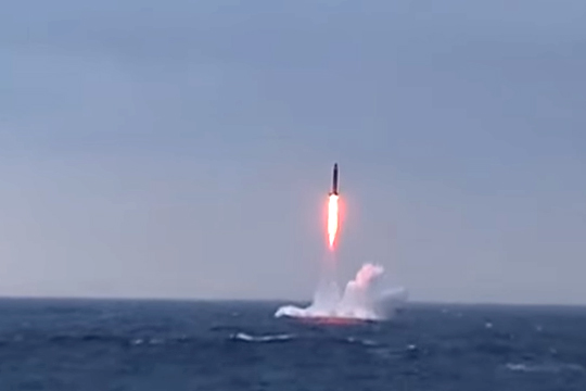 Путин в ходе тренировки ядерных сил запустил четыре ракеты