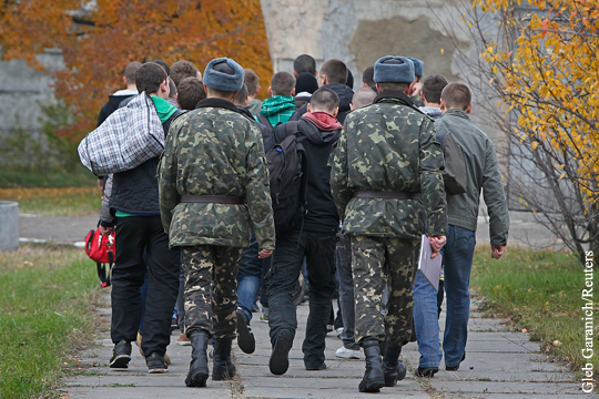 В Киеве в военкоматы осенью явились лишь 3,95% призывников