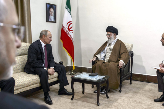 Хаменеи: Россия и Иран могут изолировать США