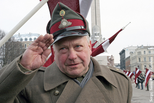 Сейм Латвии одобрил идею уравнять ветеранов Красной армии и СС