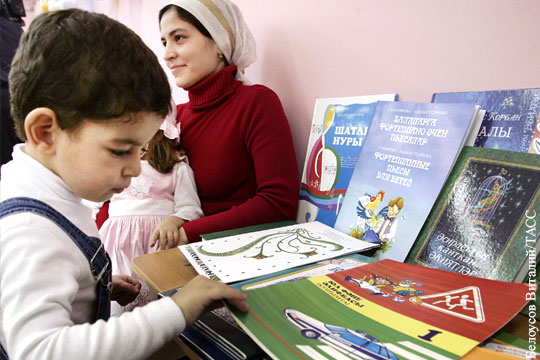 Жительнице Казани отказали в компенсации за незаконное обучение ребенка татарскому