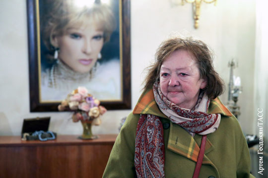 Дочь Гурченко найдена мертвой в подъезде собственного дома