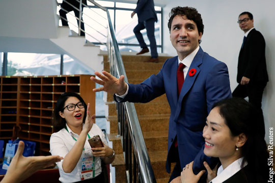 Премьер Канады на АТЭС произвел фурор среди журналисток