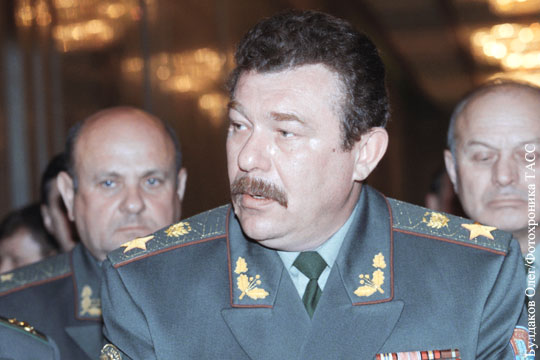 Экс-министр обороны: Для взятия Донбасса придется стереть с лица земли Донецк и Луганск