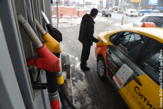 ФАС объяснила рекордный рост цен на бензин