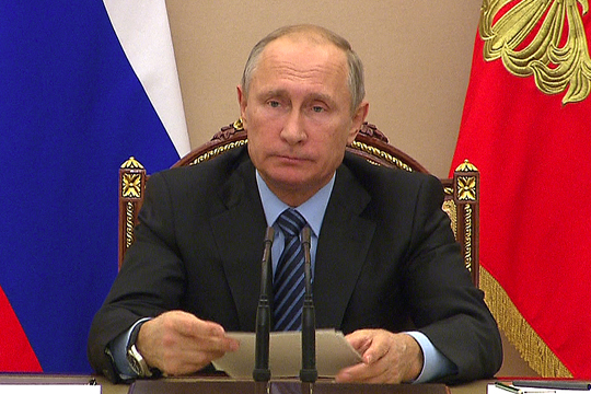 Путин: Перевозить углеводороды по Севморпути будут только суда под флагом России