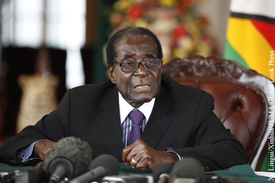 Мугабе попросил военных оставить ему власть еще ненадолго