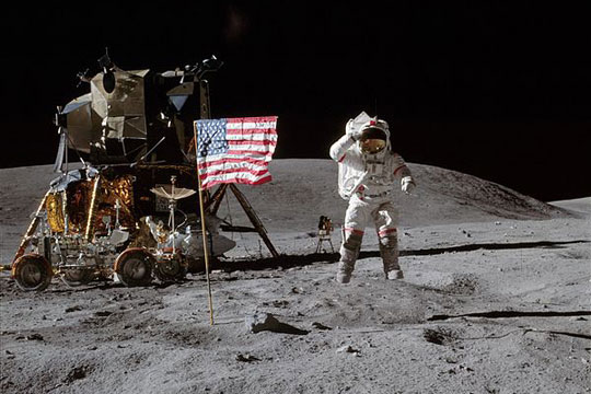 Найдено новое доказательство фальсификации высадки США на Луну
