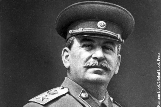 Коммунисты Грузии отвергли идею Кадырова перезахоронить Сталина