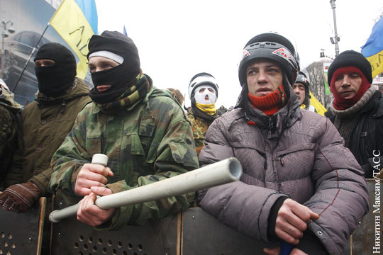 Порошенко присвоил активистам Майдана статус участников боевых действий
