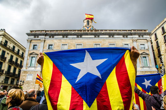 Партия Пучдемона отказалась от одностороннего отделения Каталонии от Испании