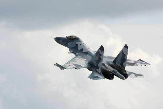 Пентагон заявил о небезопасном перехвате самолета США российским Су-30