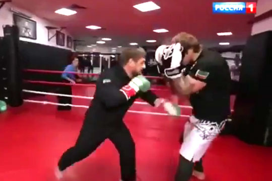 Емельяненко-младший провел боксерский спарринг с Кадыровым