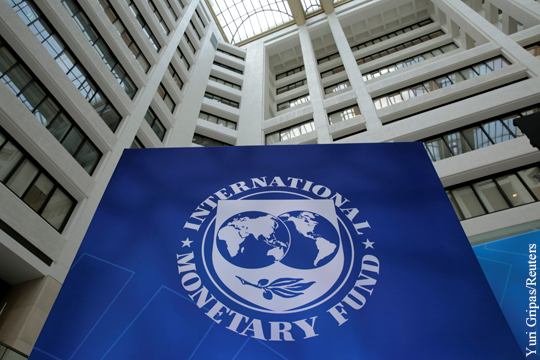 Украина за год перечислила МВФ больше денег, чем получила