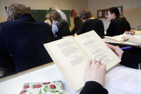 Кабмин Латвии поддержал перевод русских школ на латышский язык