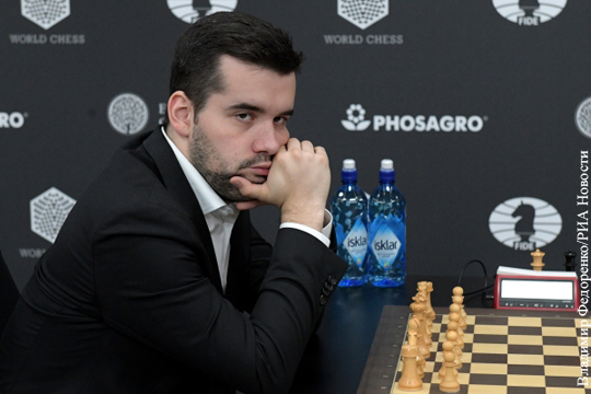 Непомнящий победил Карлсена на шахматном турнире в Лондоне