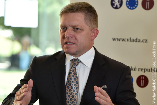Премьер Словакии объяснил голосование за санкции ЕС в отношении России