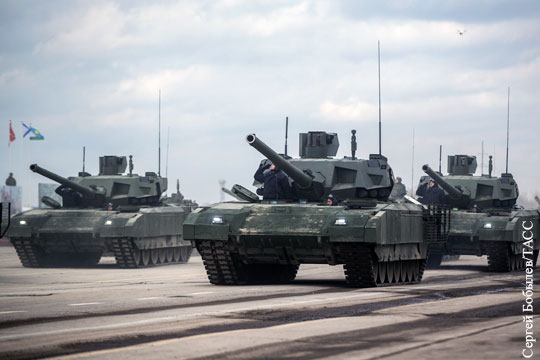 Заключены первые контракты на поставку танков «Армата» в войска