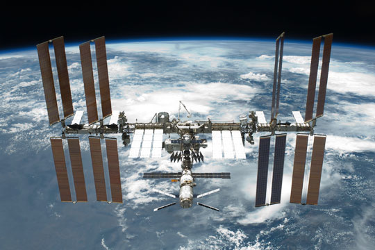 СМИ: Роскосмос собирается создать на МКС космический отель