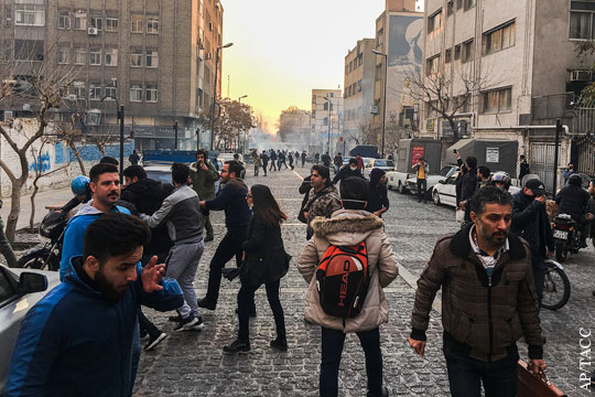 Протесты и беспорядки в Иране привели к жертвам